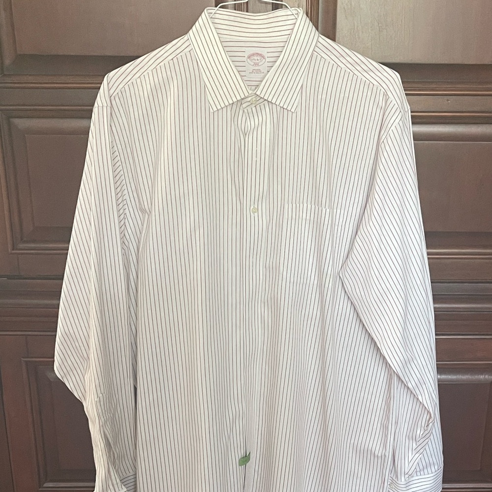 Brooks Brothers Maroon/White Dress Shirt Thin Pinstripes 17.5x36/37 EUC